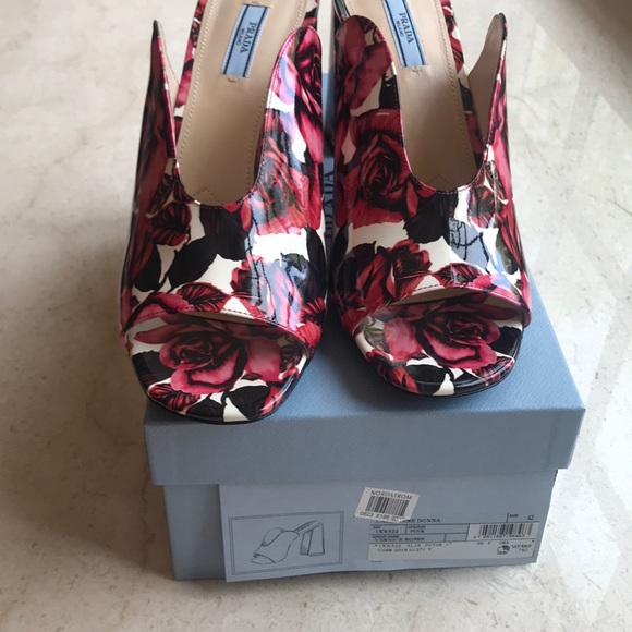 Prada sandals - Picture 2 of 5